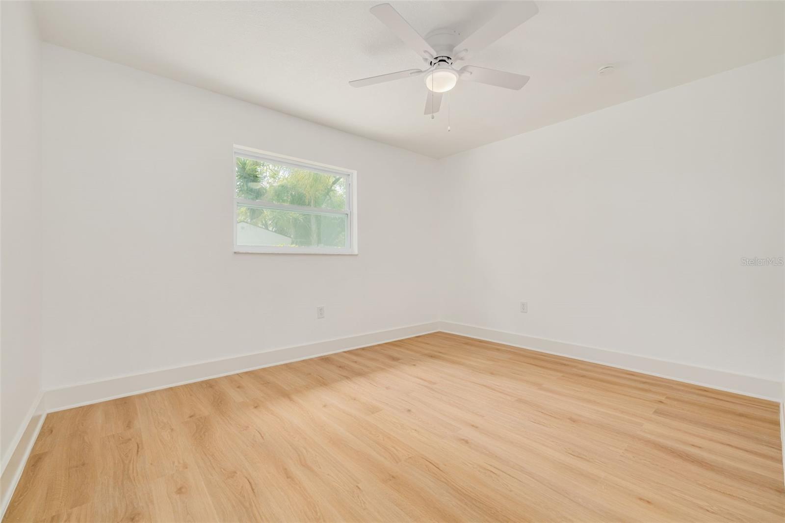 BONNIE BAY COUNTRY CLUB ESTATES PH 6 - Residential