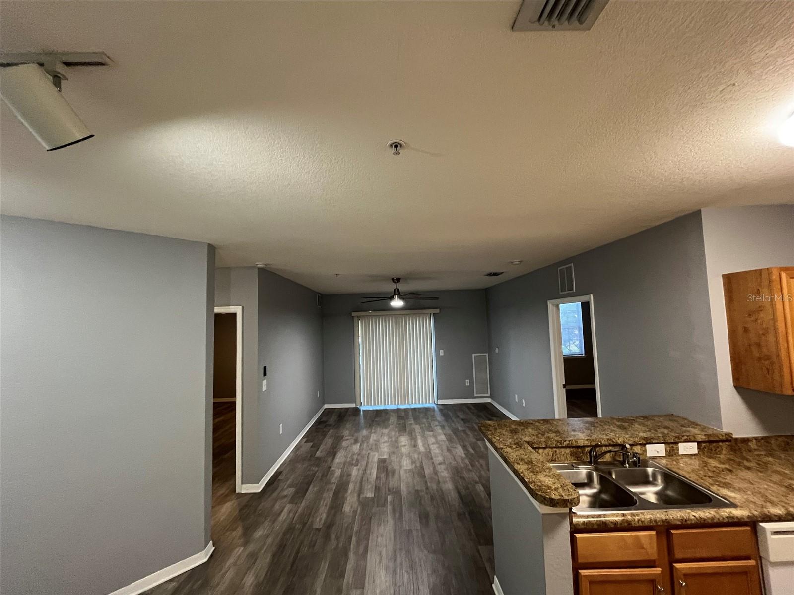 REGISTRY AT MICHIGAN PARK CONDOMINIUM 7941/2400 - Residential