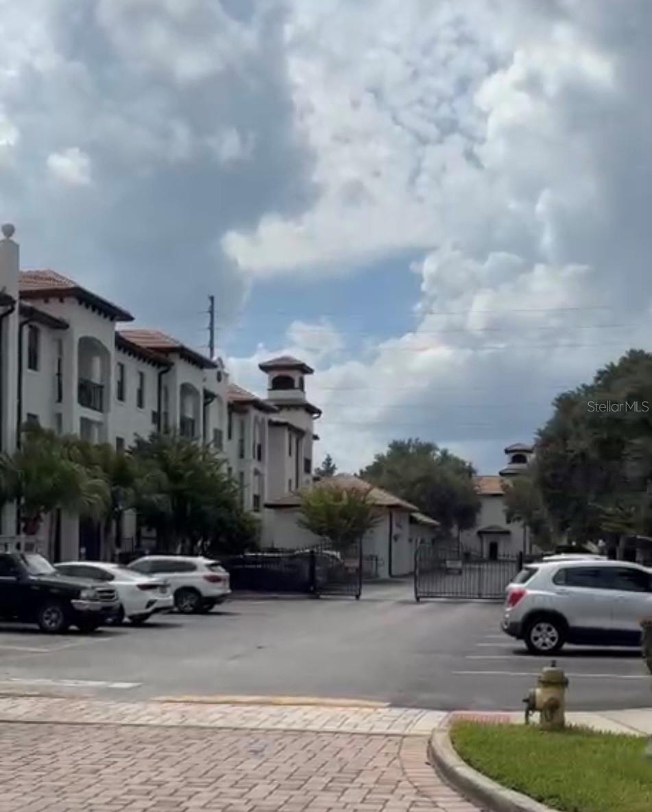 REGISTRY AT MICHIGAN PARK CONDOMINIUM 7941/2400 - Residential