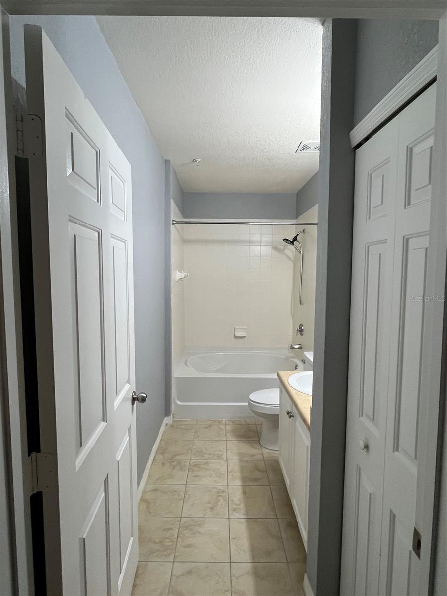 REGISTRY AT MICHIGAN PARK CONDOMINIUM 7941/2400 - Residential