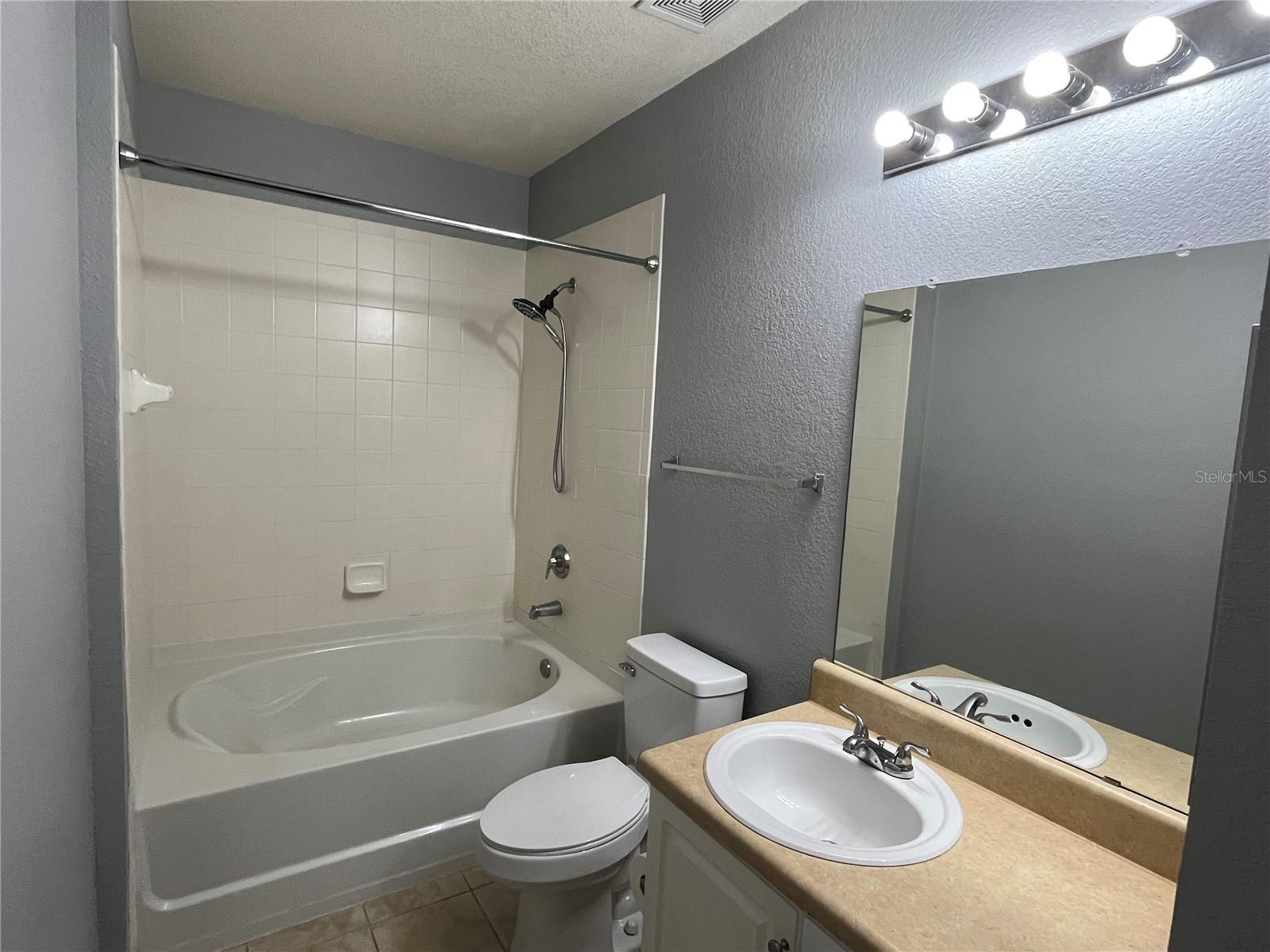 REGISTRY AT MICHIGAN PARK CONDOMINIUM 7941/2400 - Residential