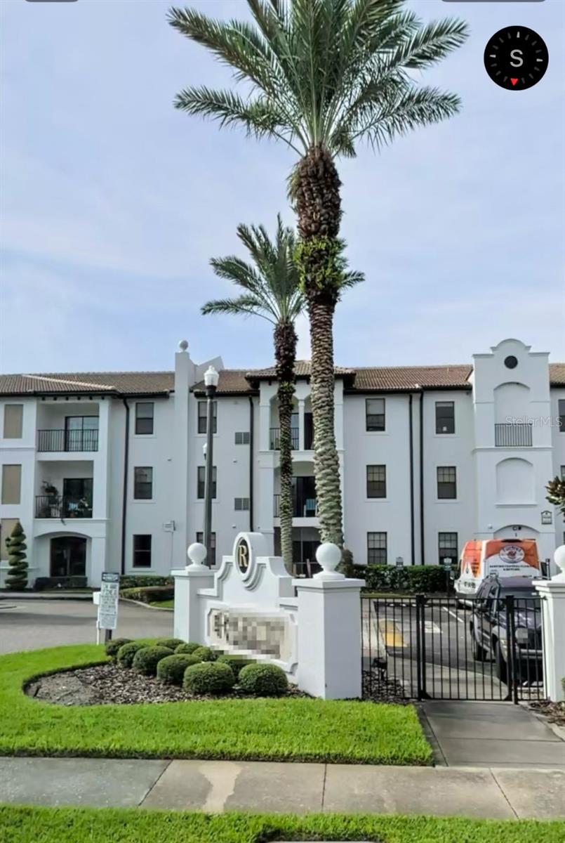 REGISTRY AT MICHIGAN PARK CONDOMINIUM 7941/2400 - Residential