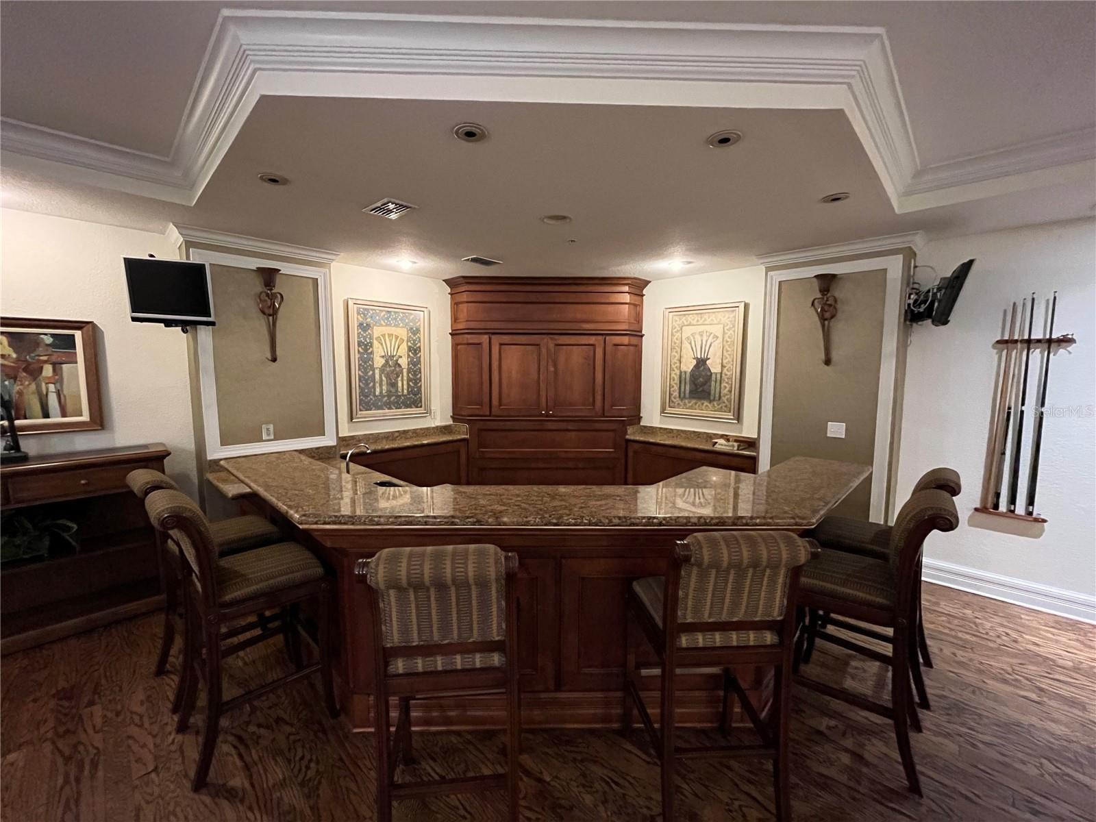 REGISTRY AT MICHIGAN PARK CONDOMINIUM 7941/2400 - Residential