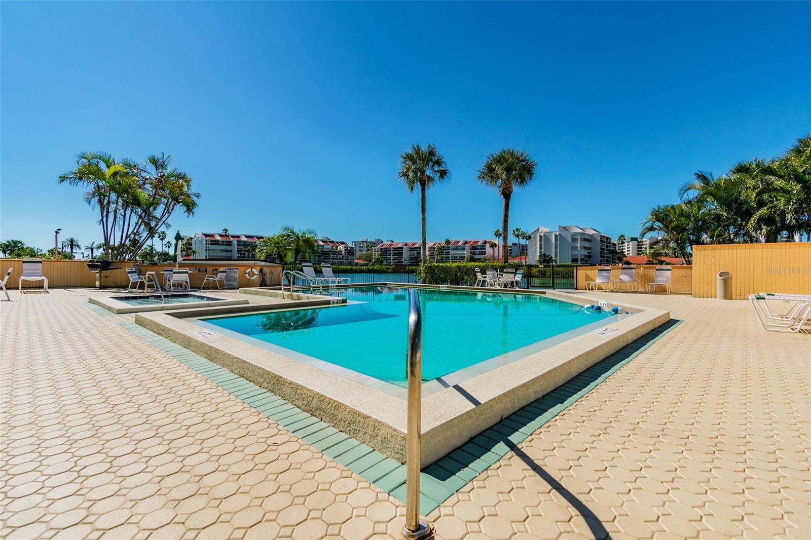 BAY ISLAND GROUP 1 - Residential