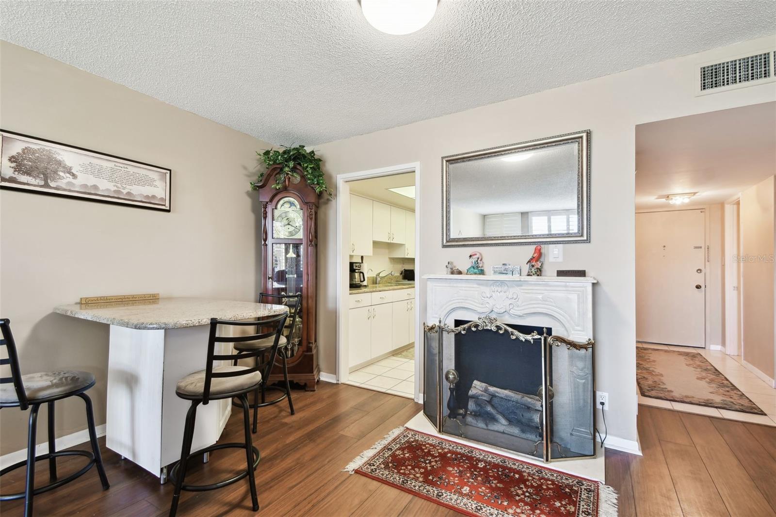 BAY ISLAND GROUP 1 - Residential