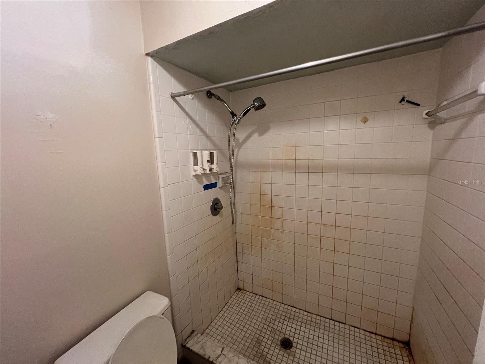 HIDDEN LAKE VILLAS PH 3 - Residential