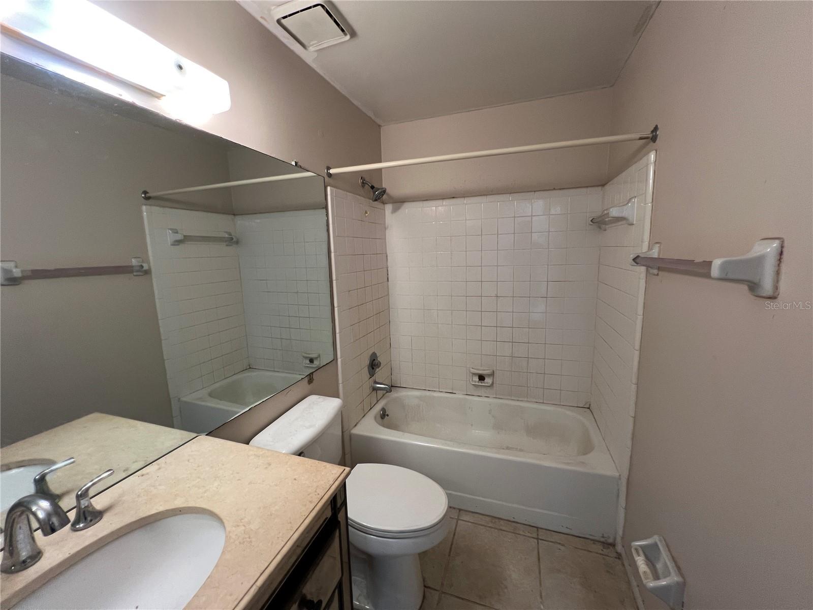 HIDDEN LAKE VILLAS PH 3 - Residential