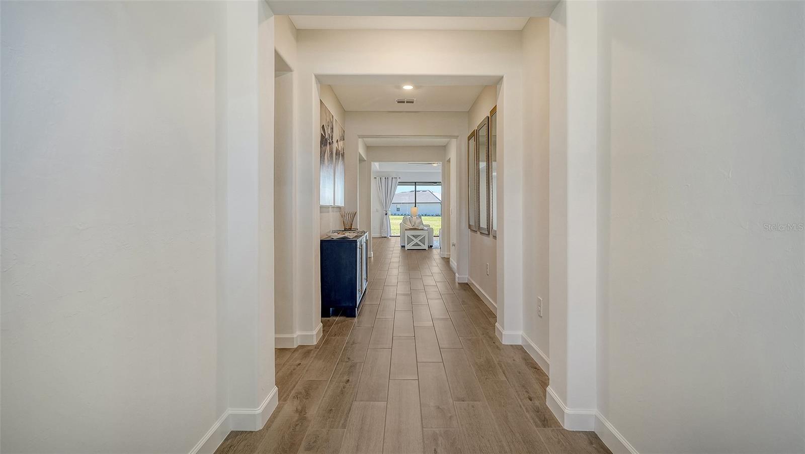 LORRAINE LAKES - Residential Lease