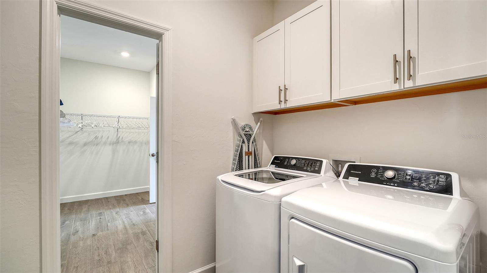 LORRAINE LAKES - Residential Lease