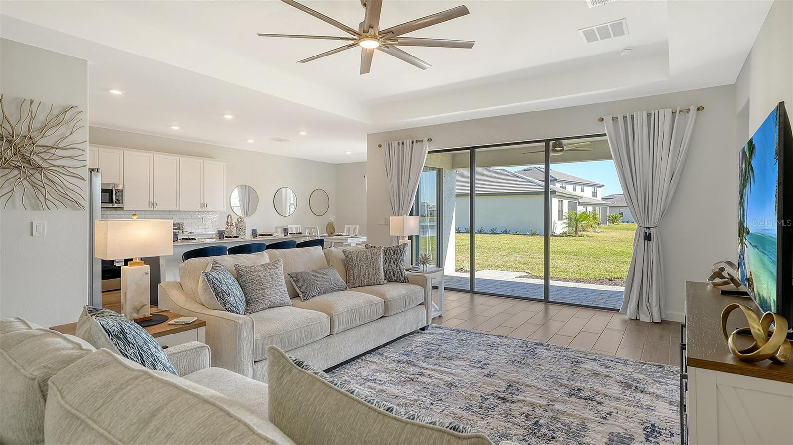 LORRAINE LAKES - Residential Lease