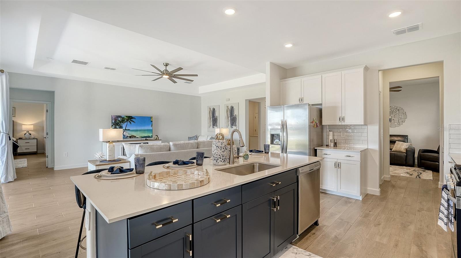 LORRAINE LAKES - Residential Lease