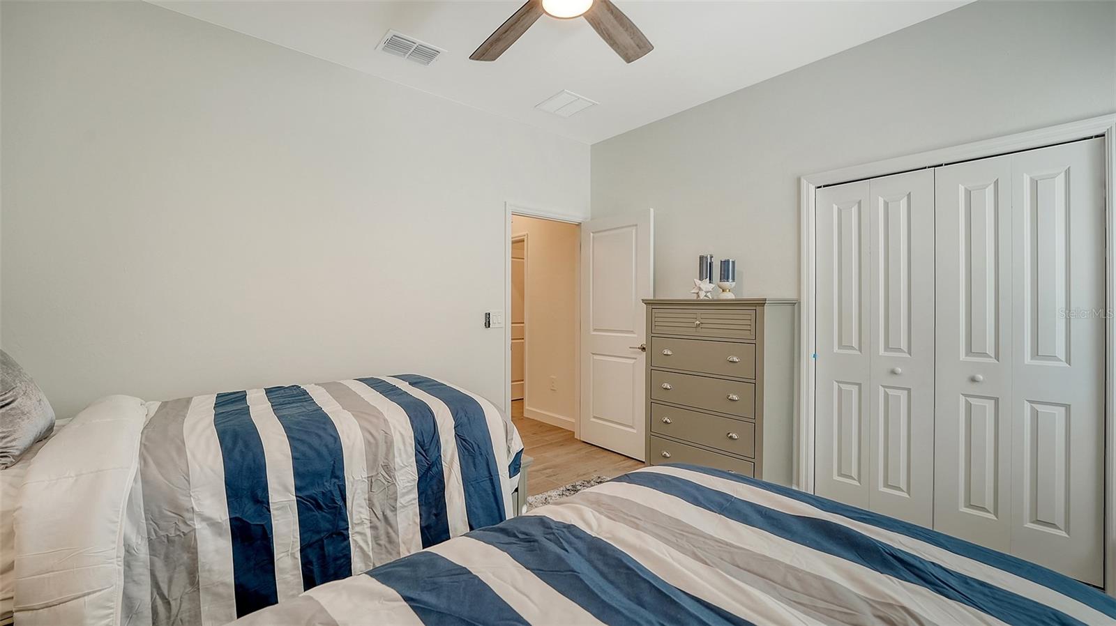 LORRAINE LAKES - Residential Lease