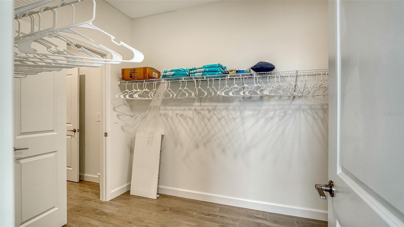 LORRAINE LAKES - Residential Lease