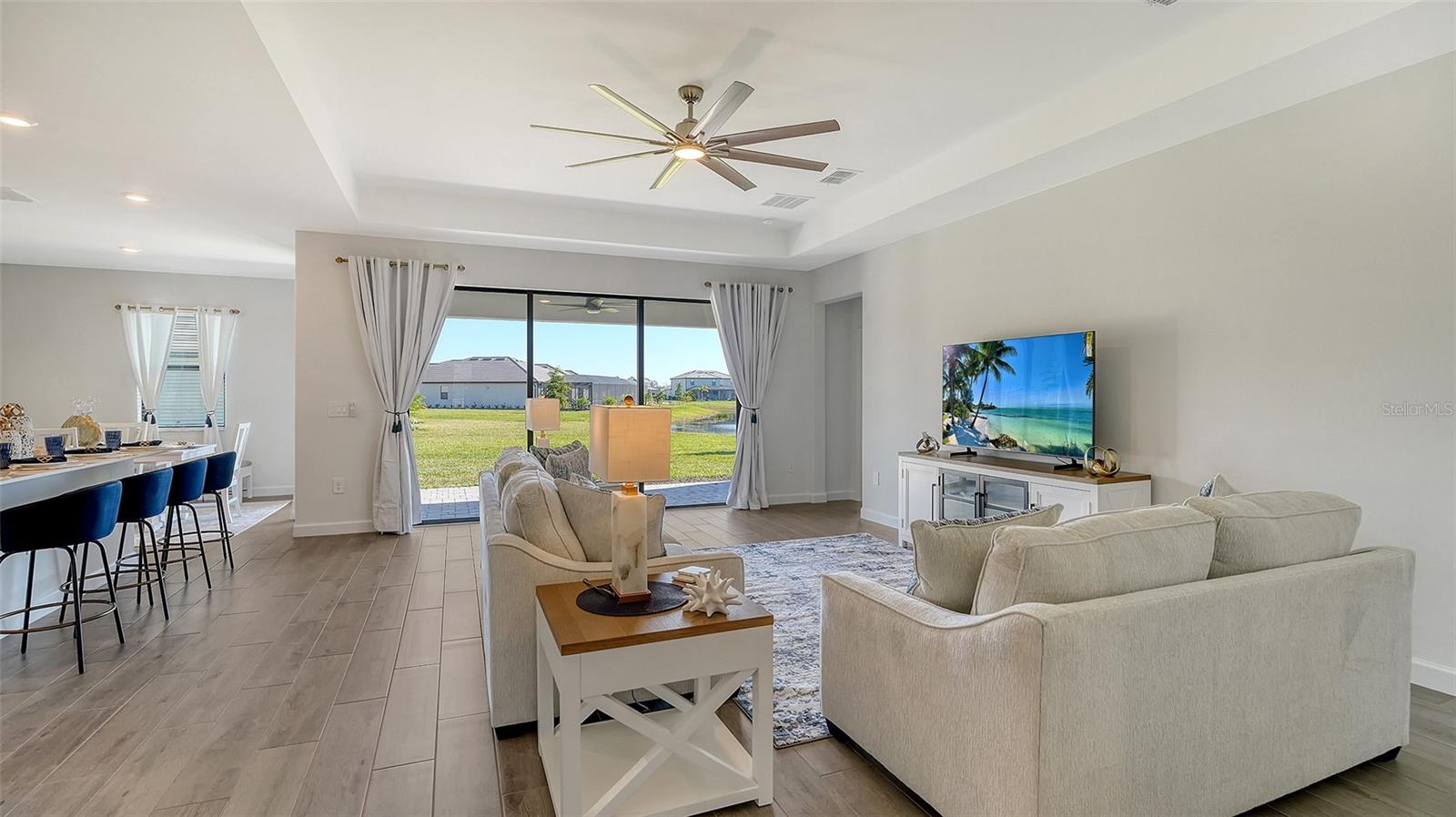 LORRAINE LAKES - Residential Lease