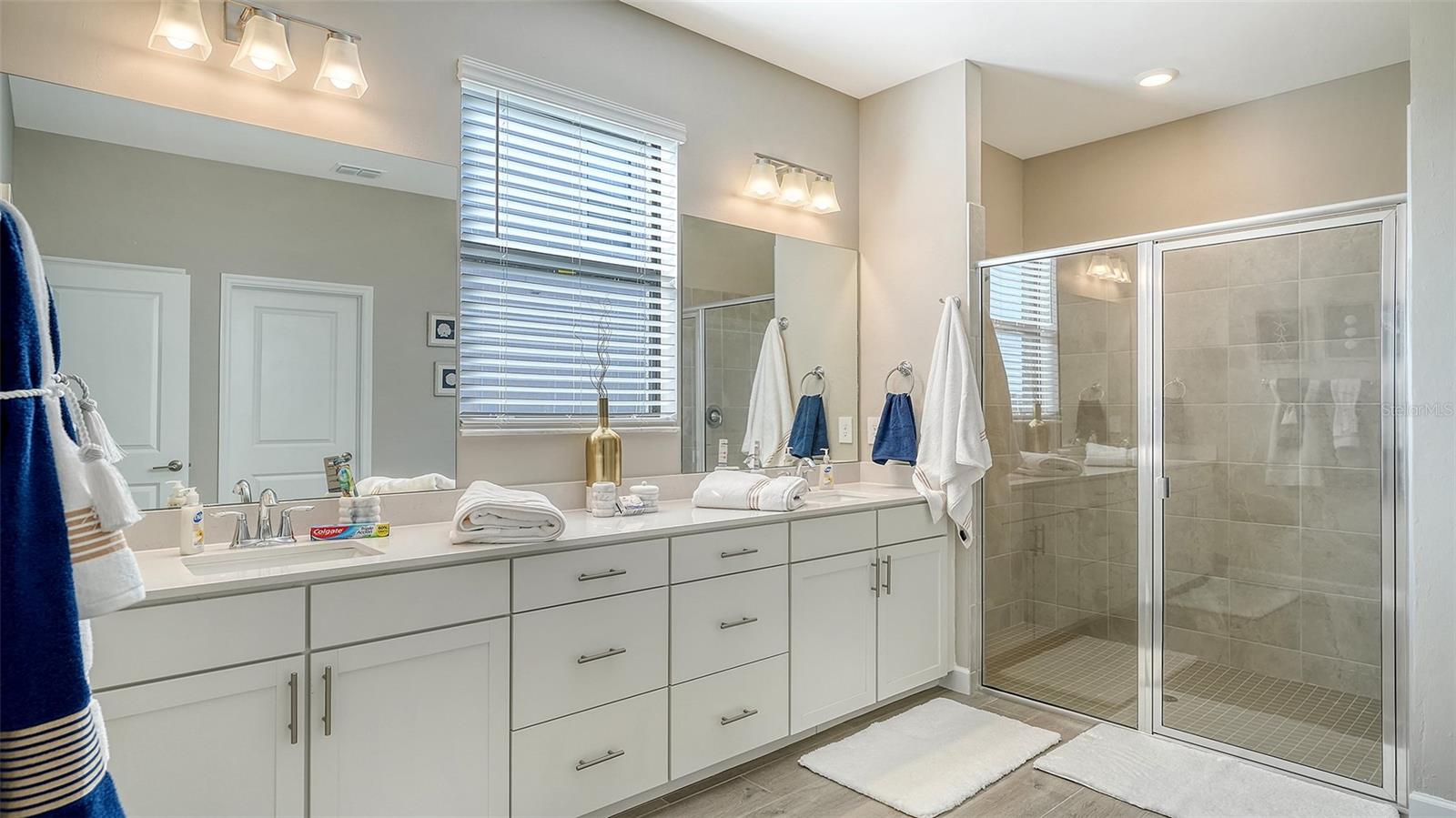 LORRAINE LAKES - Residential Lease