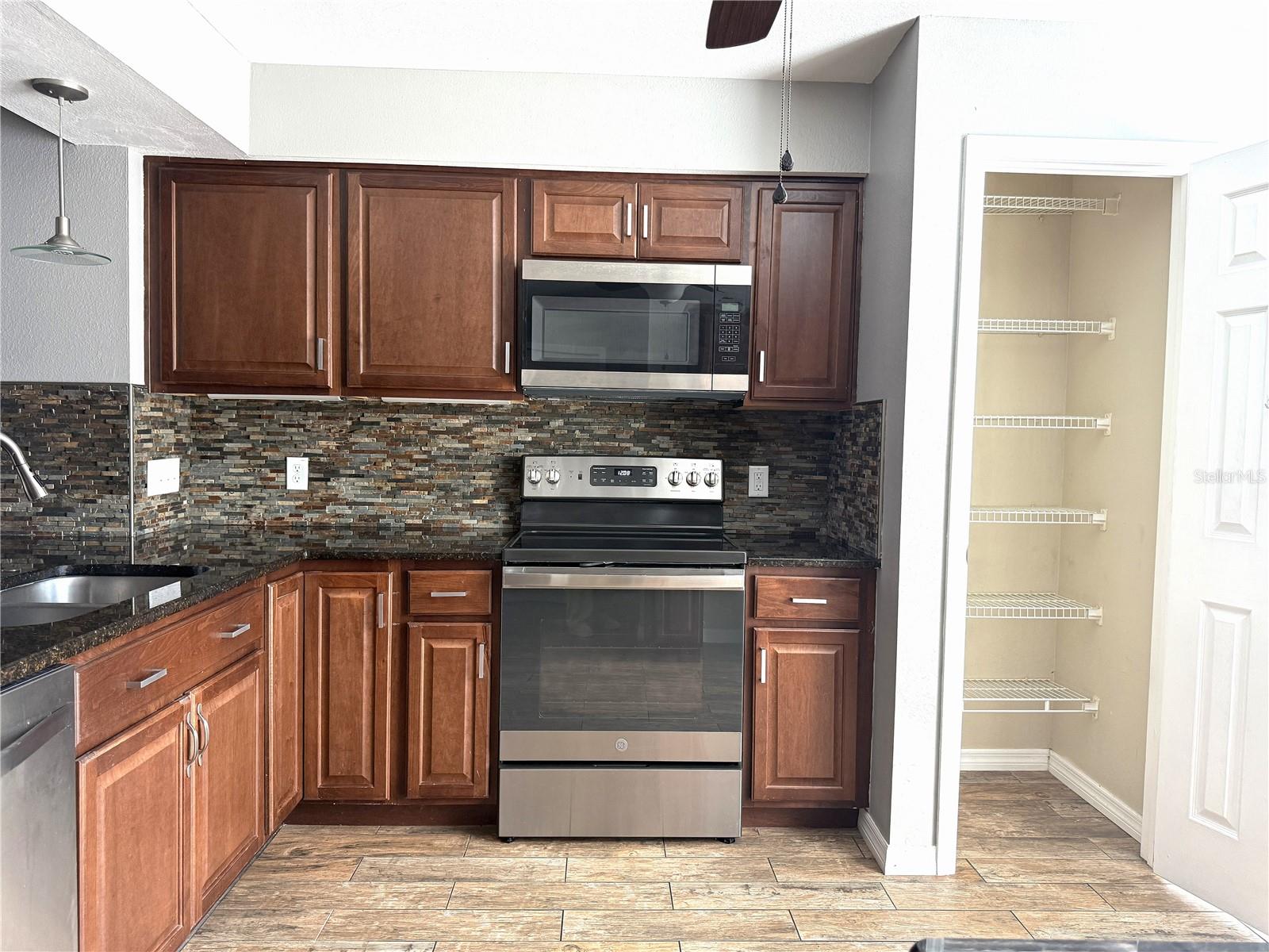 VILLAS OF NORTHDALE PH 2 - Residential Lease