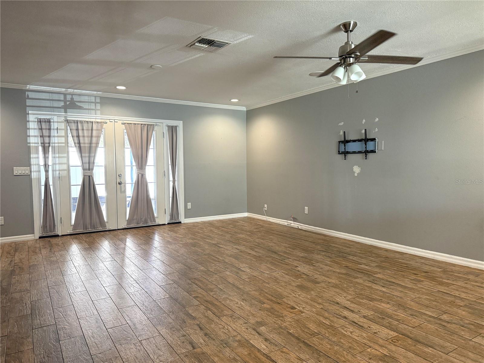 VILLAS OF NORTHDALE PH 2 - Residential Lease