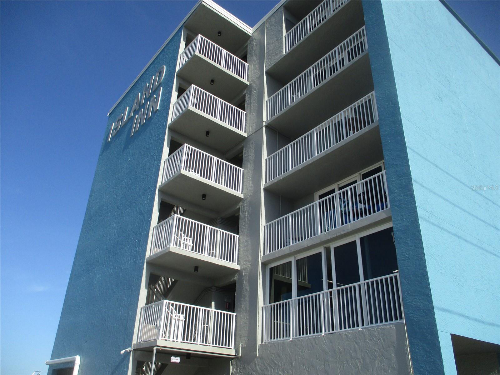 ISLAND INN CONDO - Residential