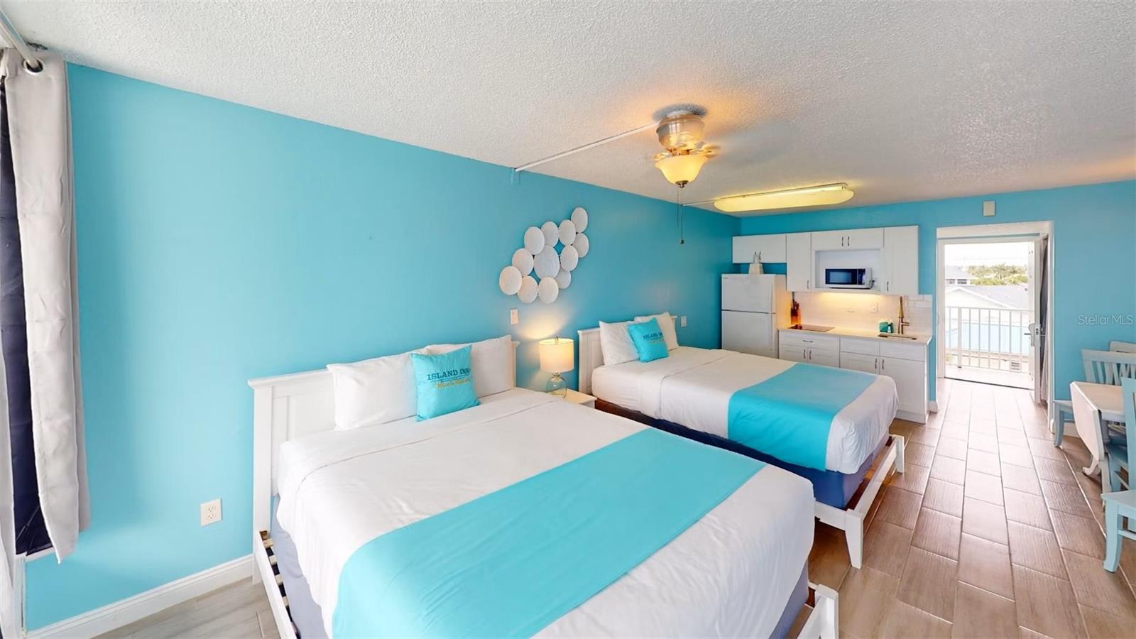 ISLAND INN CONDO - Residential
