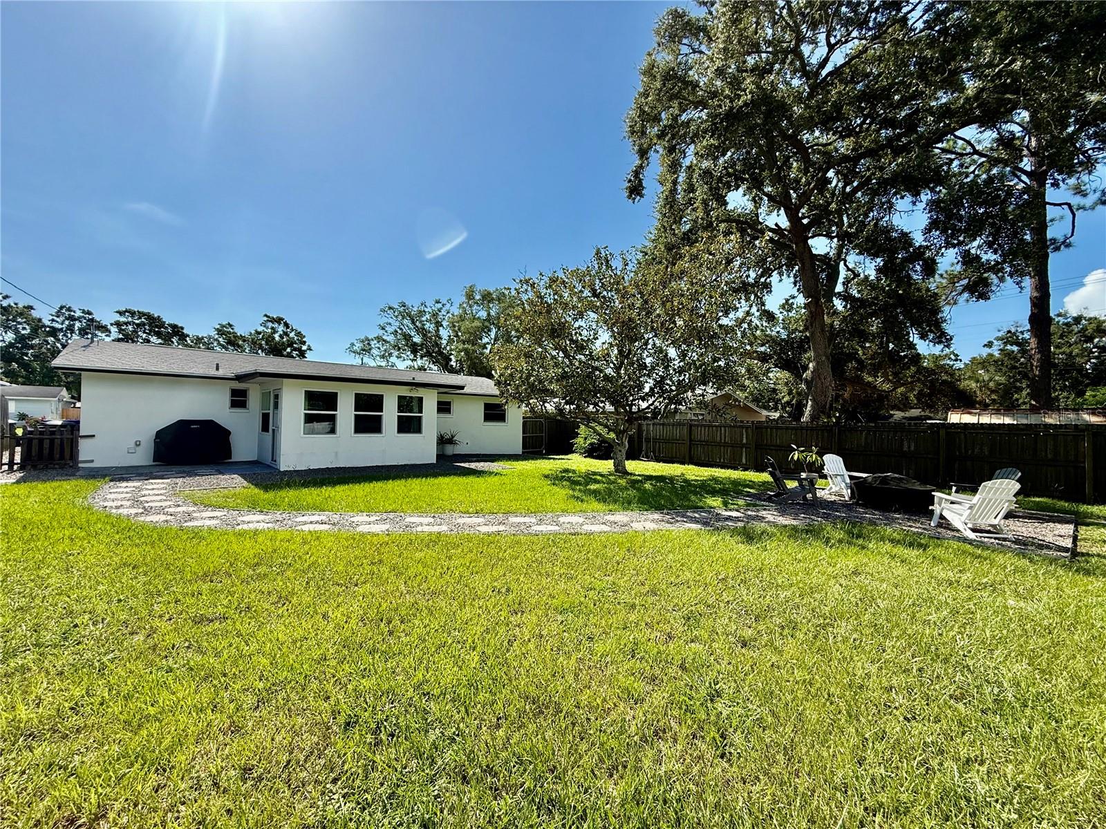 DUNEDIN ISLES COUNTRY CLUB - Residential Lease