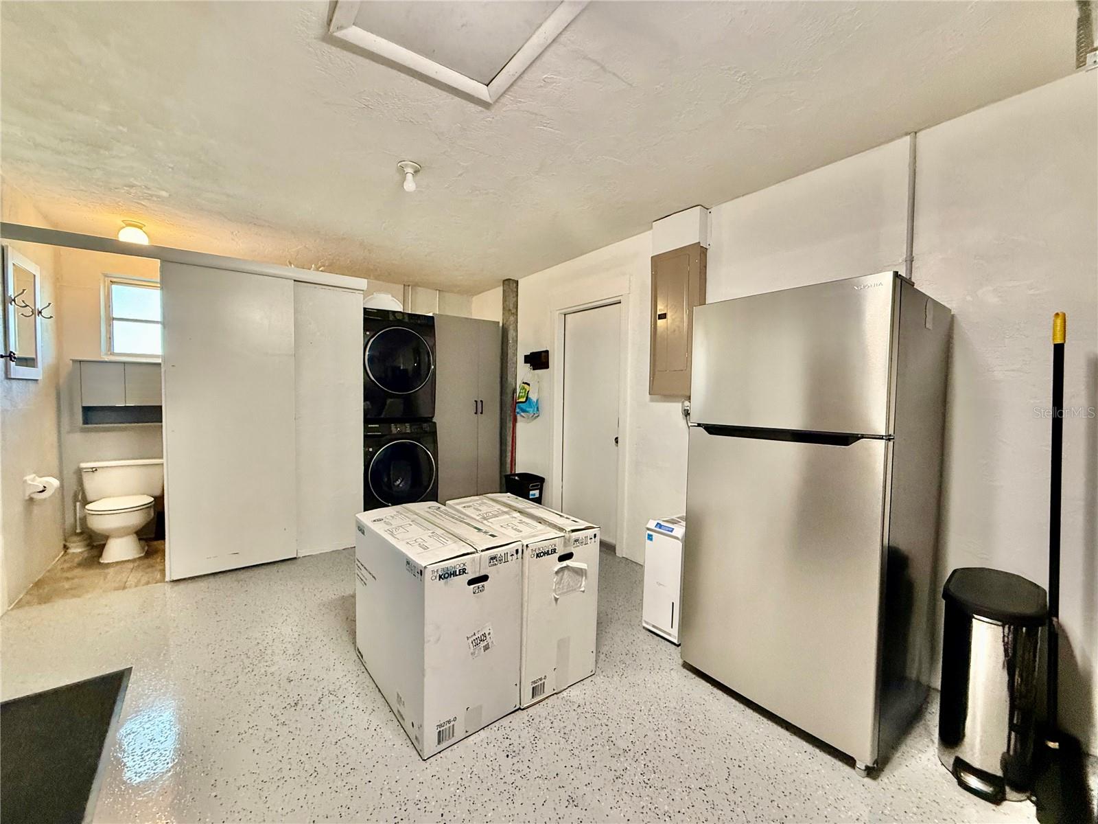 DUNEDIN ISLES COUNTRY CLUB - Residential Lease