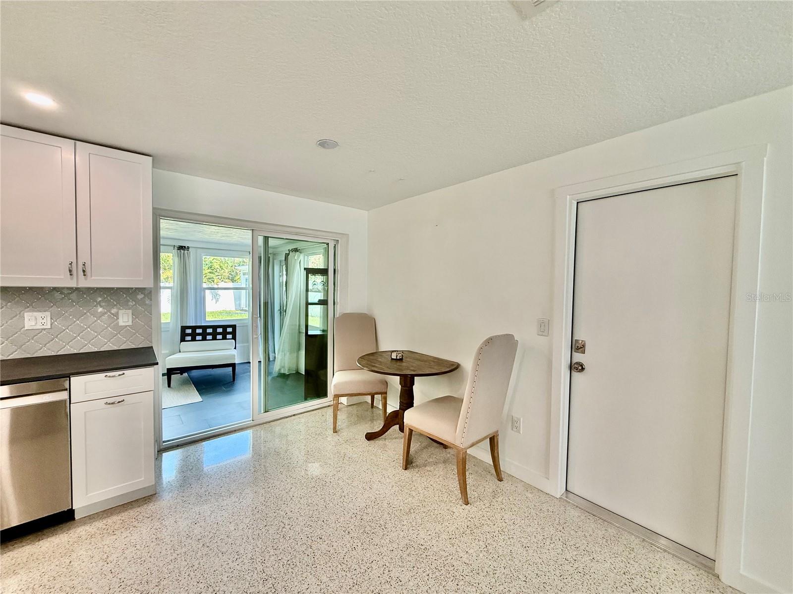DUNEDIN ISLES COUNTRY CLUB - Residential Lease