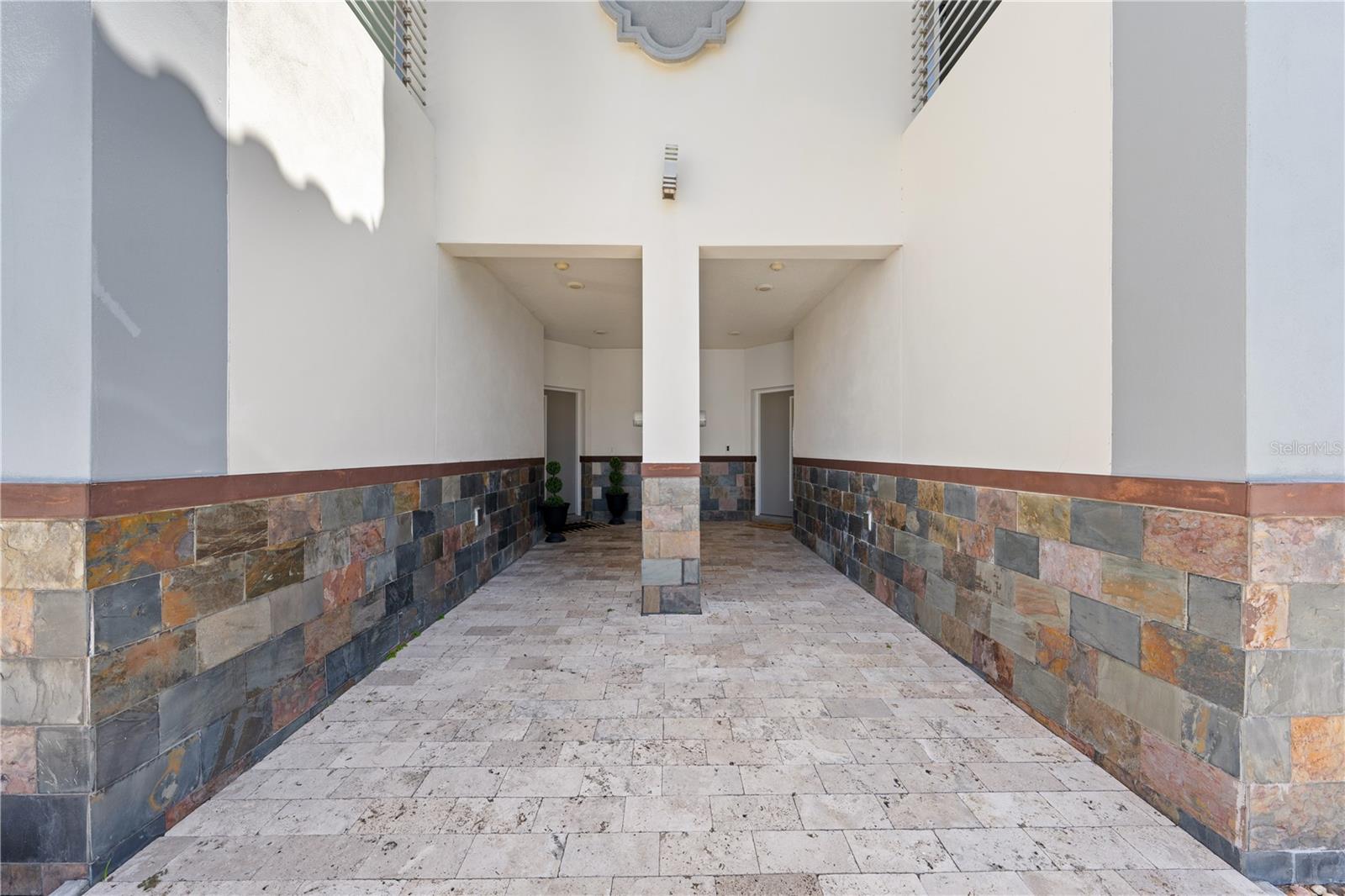 1935 GREENBRIAR TERRACE