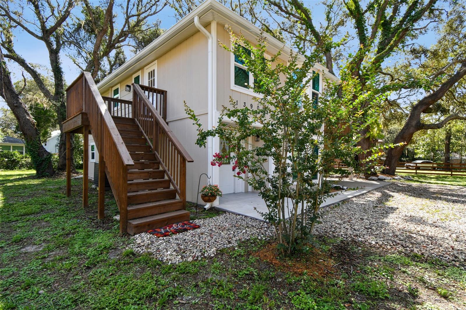 13901 VACATION LANE