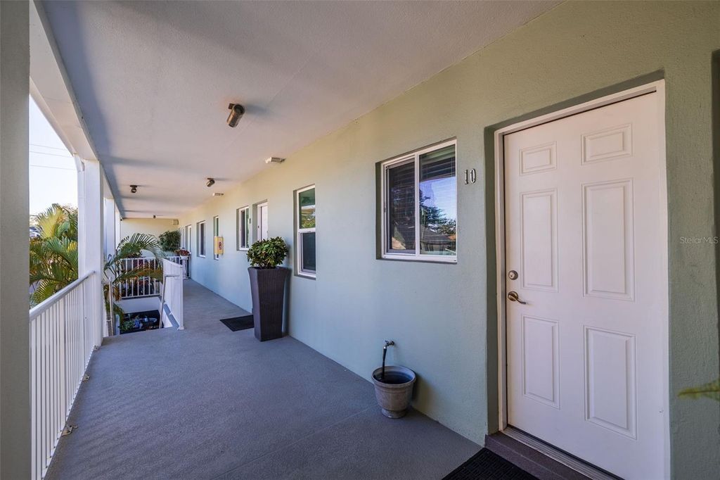 Photo of 410 12th Avenue NE #10, St Petersburg, FL 33701 (MLS # TB8470116)
