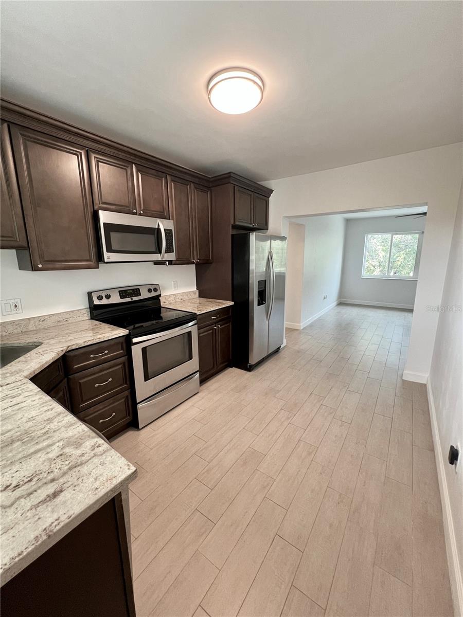 410 12TH AVENUE NE 10