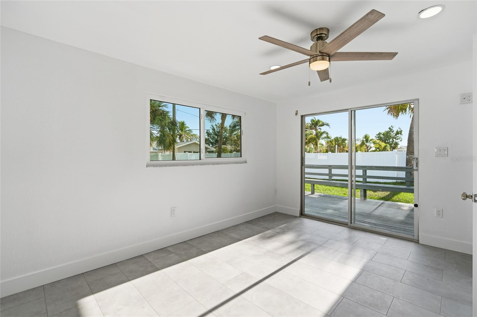 ST PETERSBURG BEACH NORTH UNIT 4 - Residential