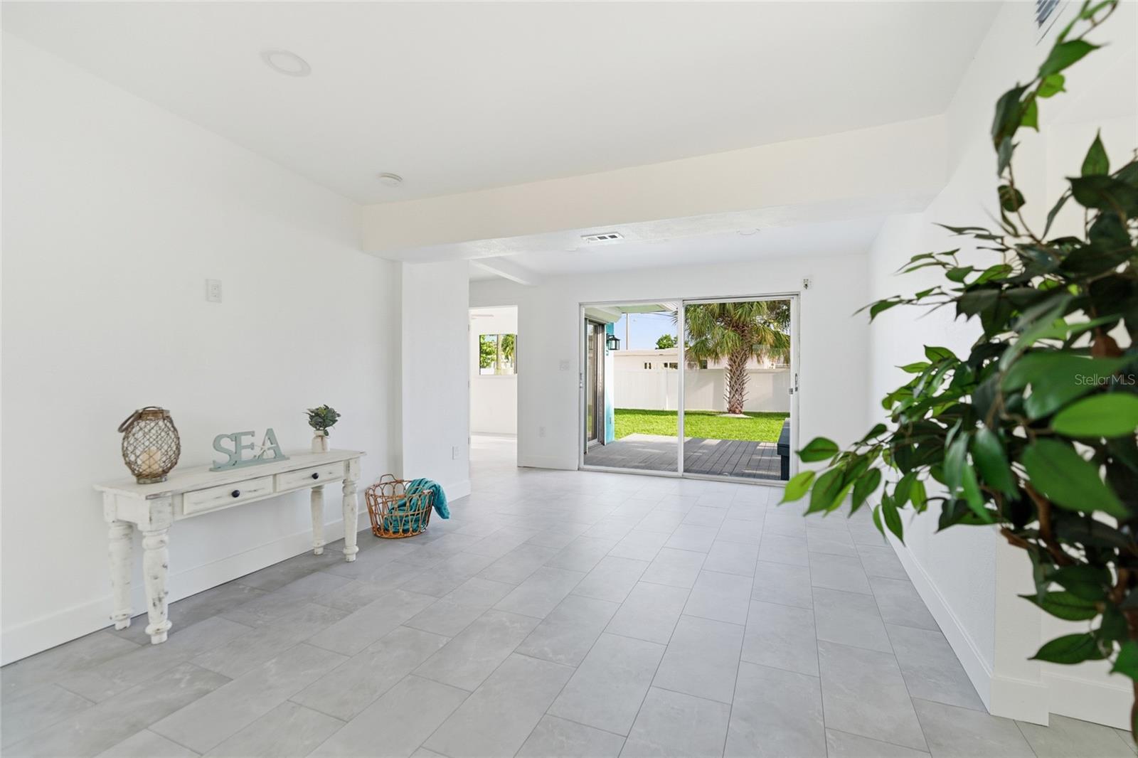 ST PETERSBURG BEACH NORTH UNIT 4 - Residential