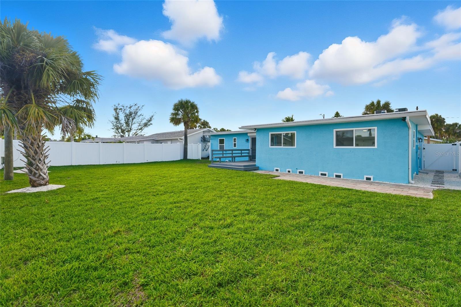 ST PETERSBURG BEACH NORTH UNIT 4 - Residential