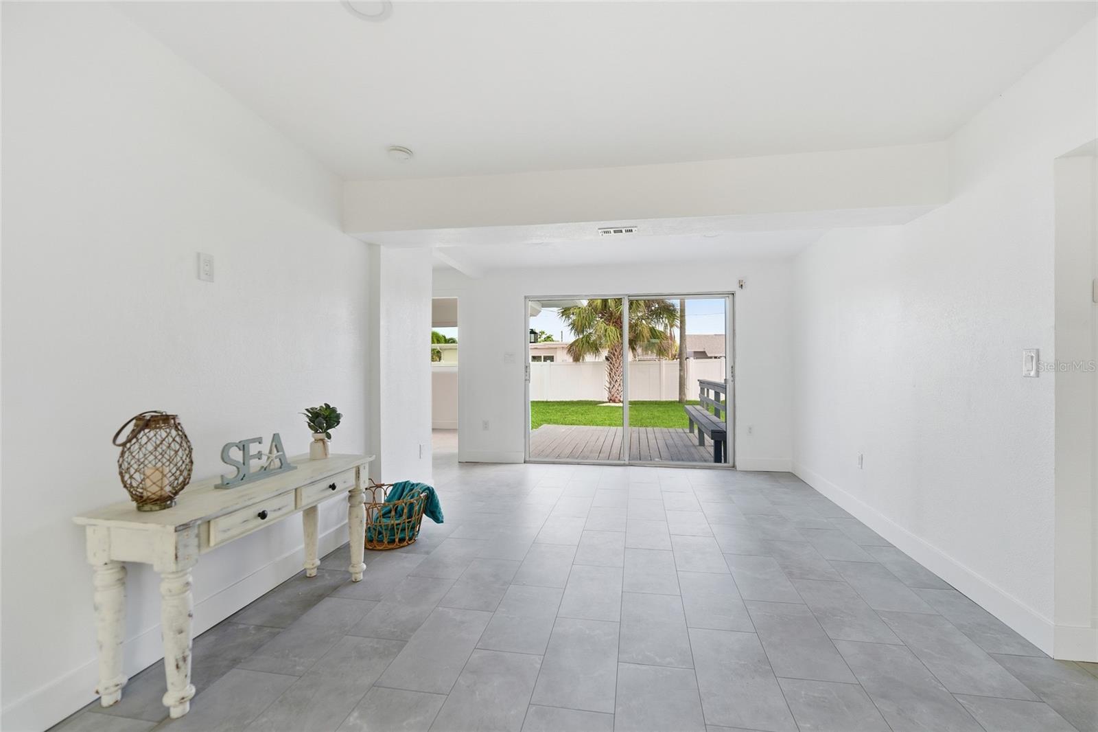 ST PETERSBURG BEACH NORTH UNIT 4 - Residential