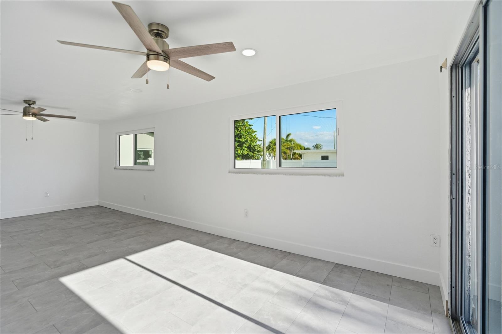 ST PETERSBURG BEACH NORTH UNIT 4 - Residential