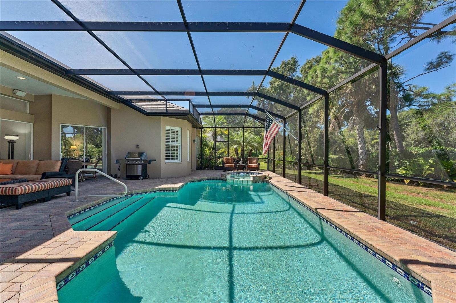 UNIVERSITY PARK COUNTRY CLUB - Residential