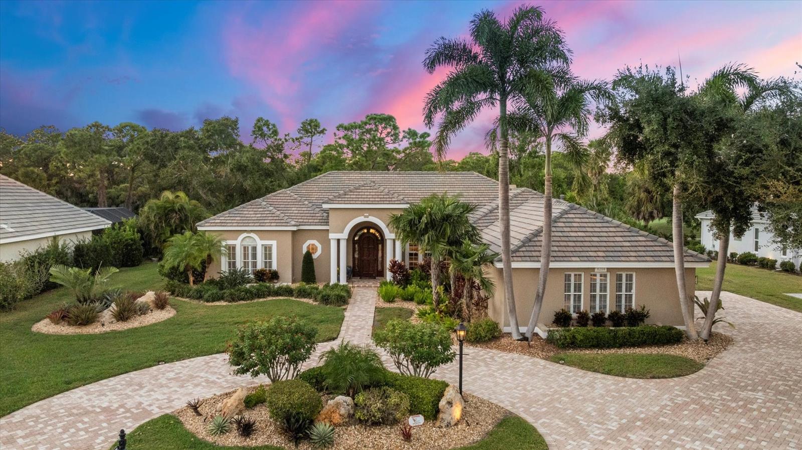 UNIVERSITY PARK COUNTRY CLUB - Residential