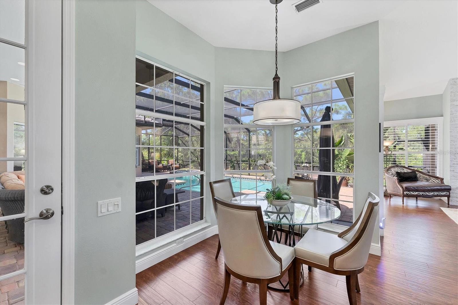 UNIVERSITY PARK COUNTRY CLUB - Residential