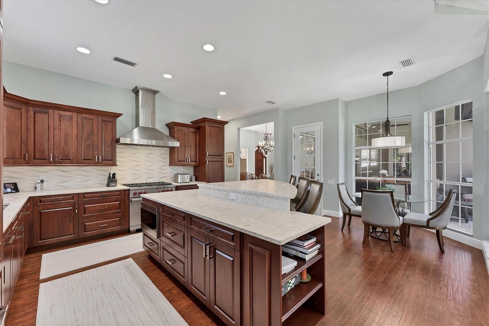 UNIVERSITY PARK COUNTRY CLUB - Residential