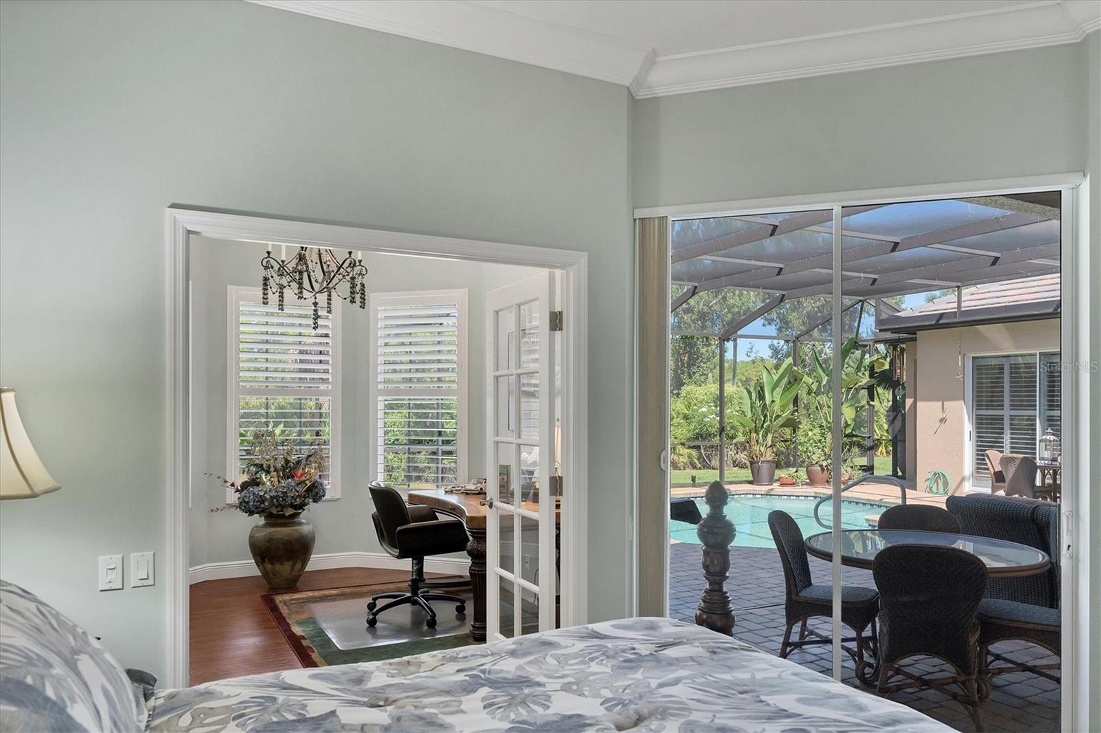 UNIVERSITY PARK COUNTRY CLUB - Residential