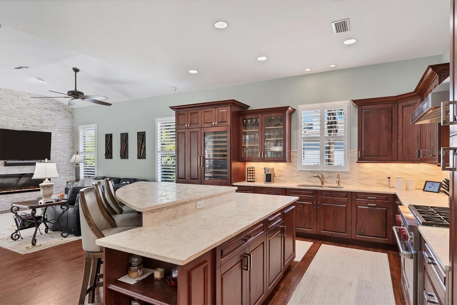 UNIVERSITY PARK COUNTRY CLUB - Residential