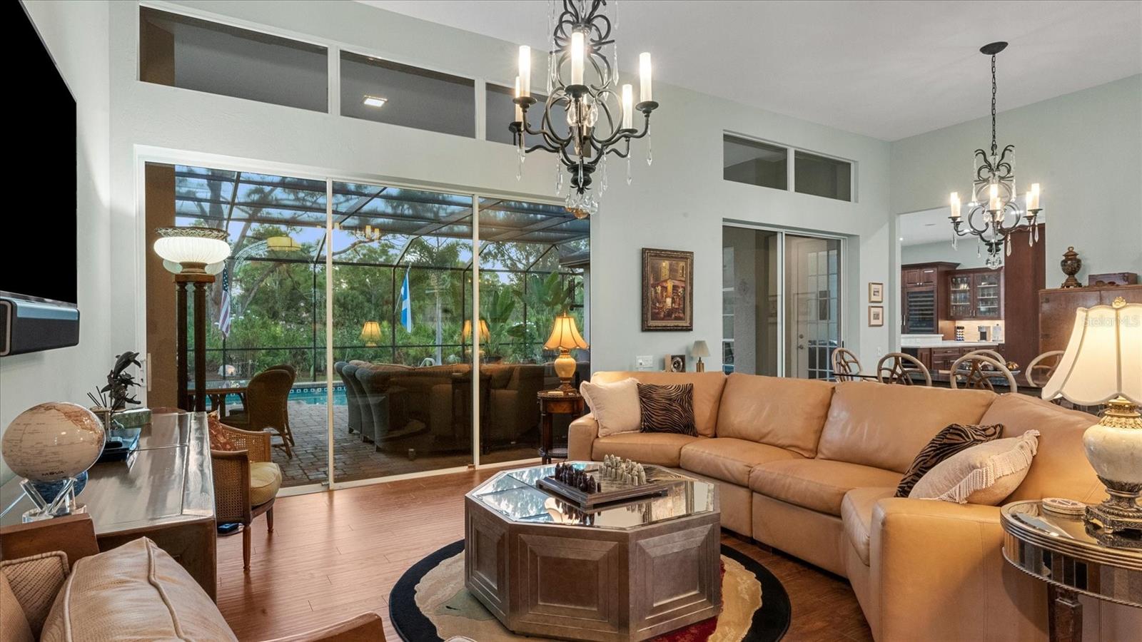 UNIVERSITY PARK COUNTRY CLUB - Residential