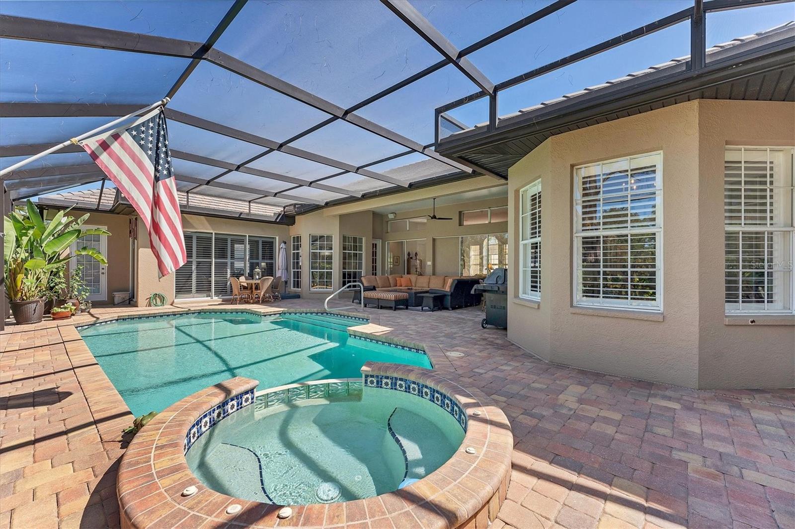 UNIVERSITY PARK COUNTRY CLUB - Residential