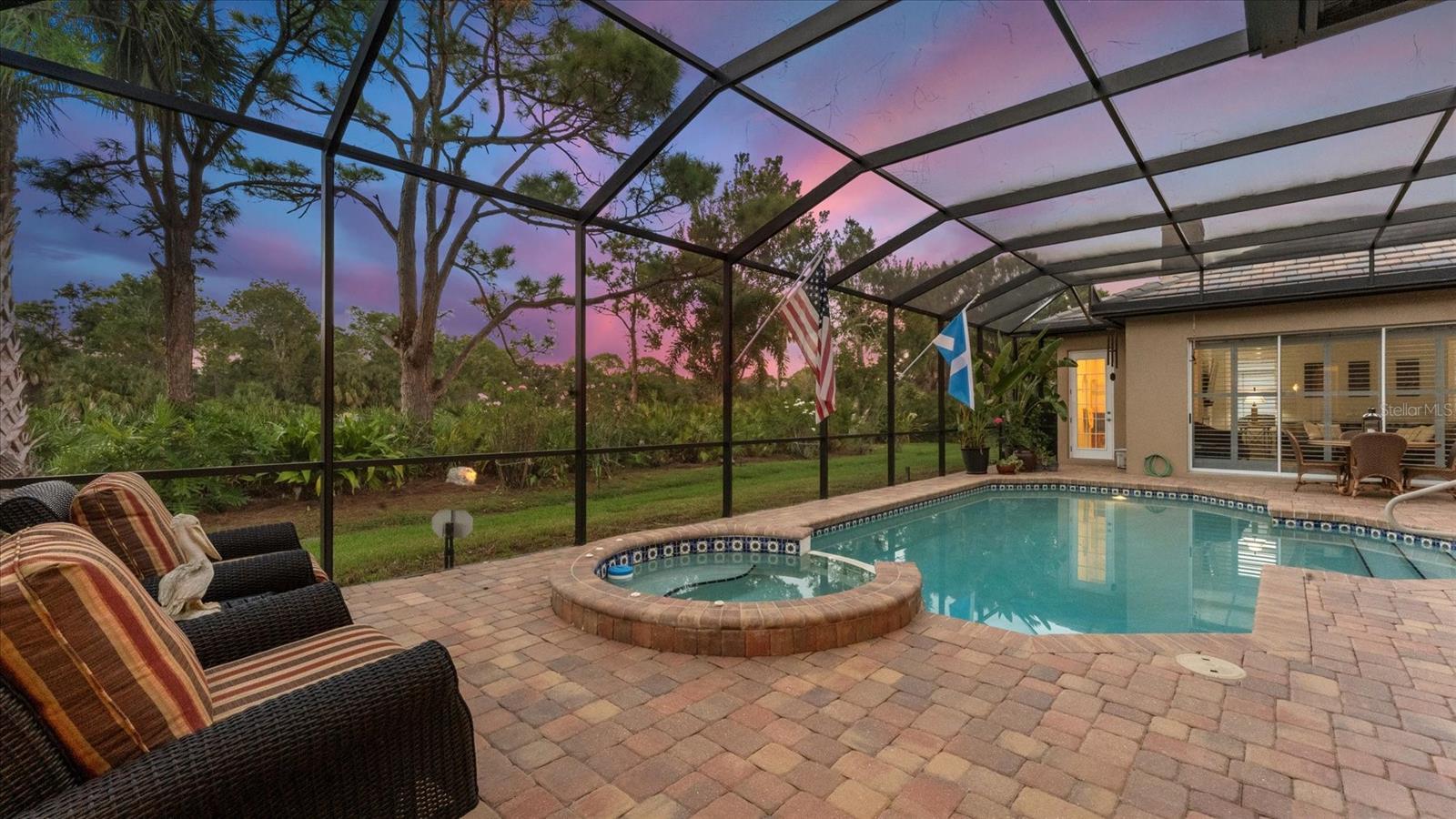 UNIVERSITY PARK COUNTRY CLUB - Residential