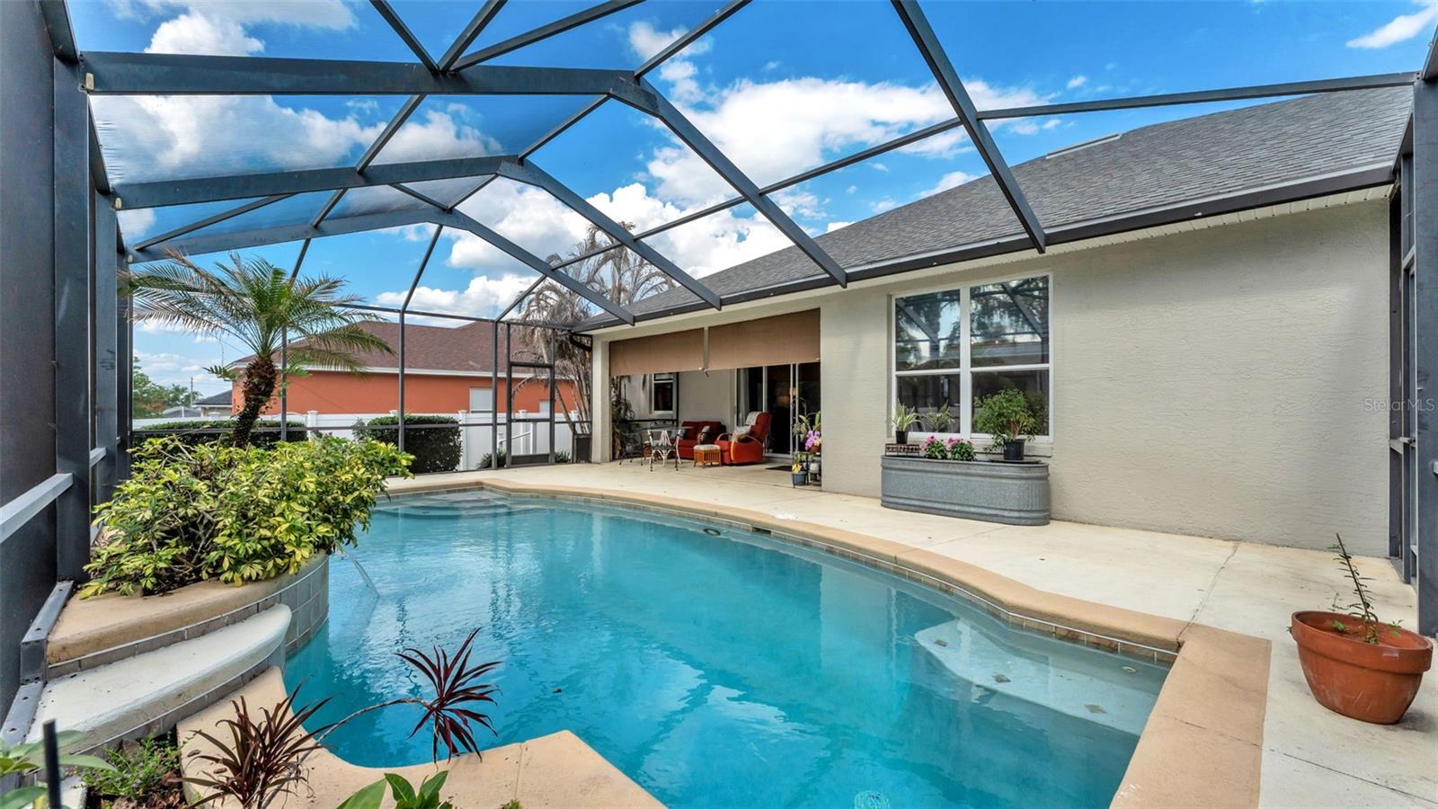 VINTAGE VIEW - Residential