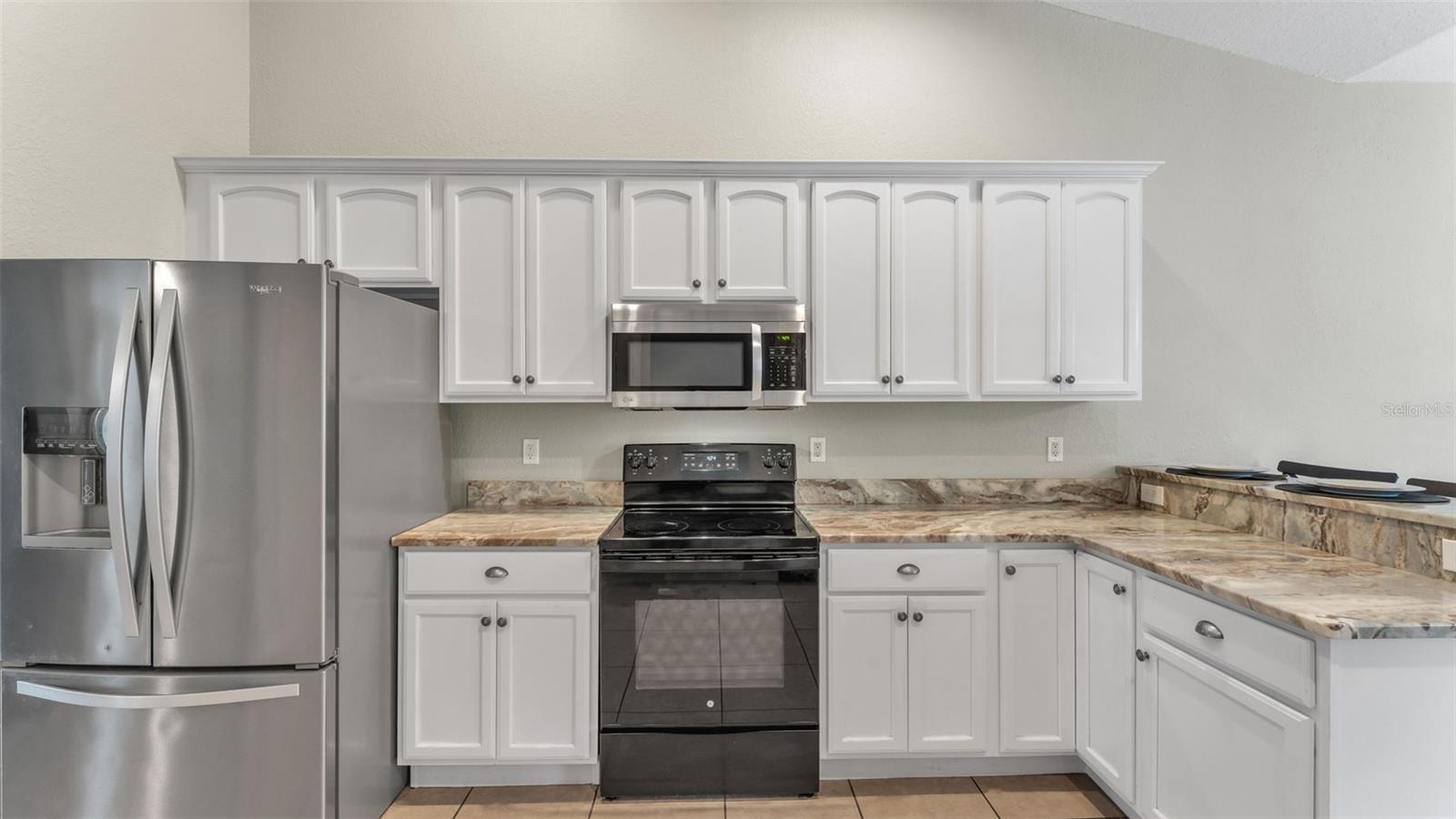 VINTAGE VIEW - Residential