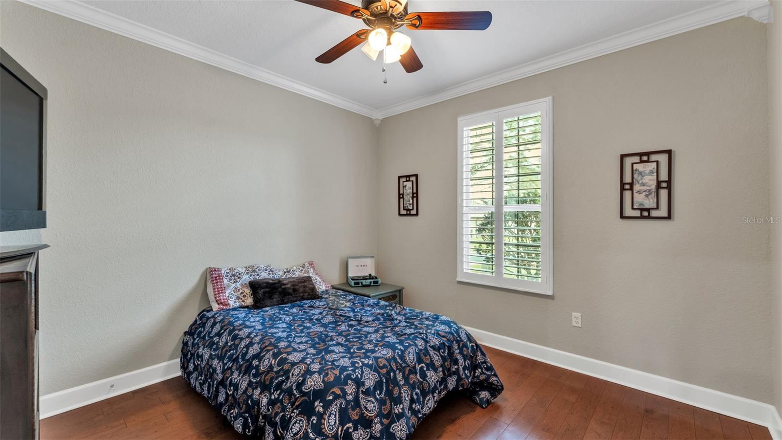 VINTAGE VIEW - Residential