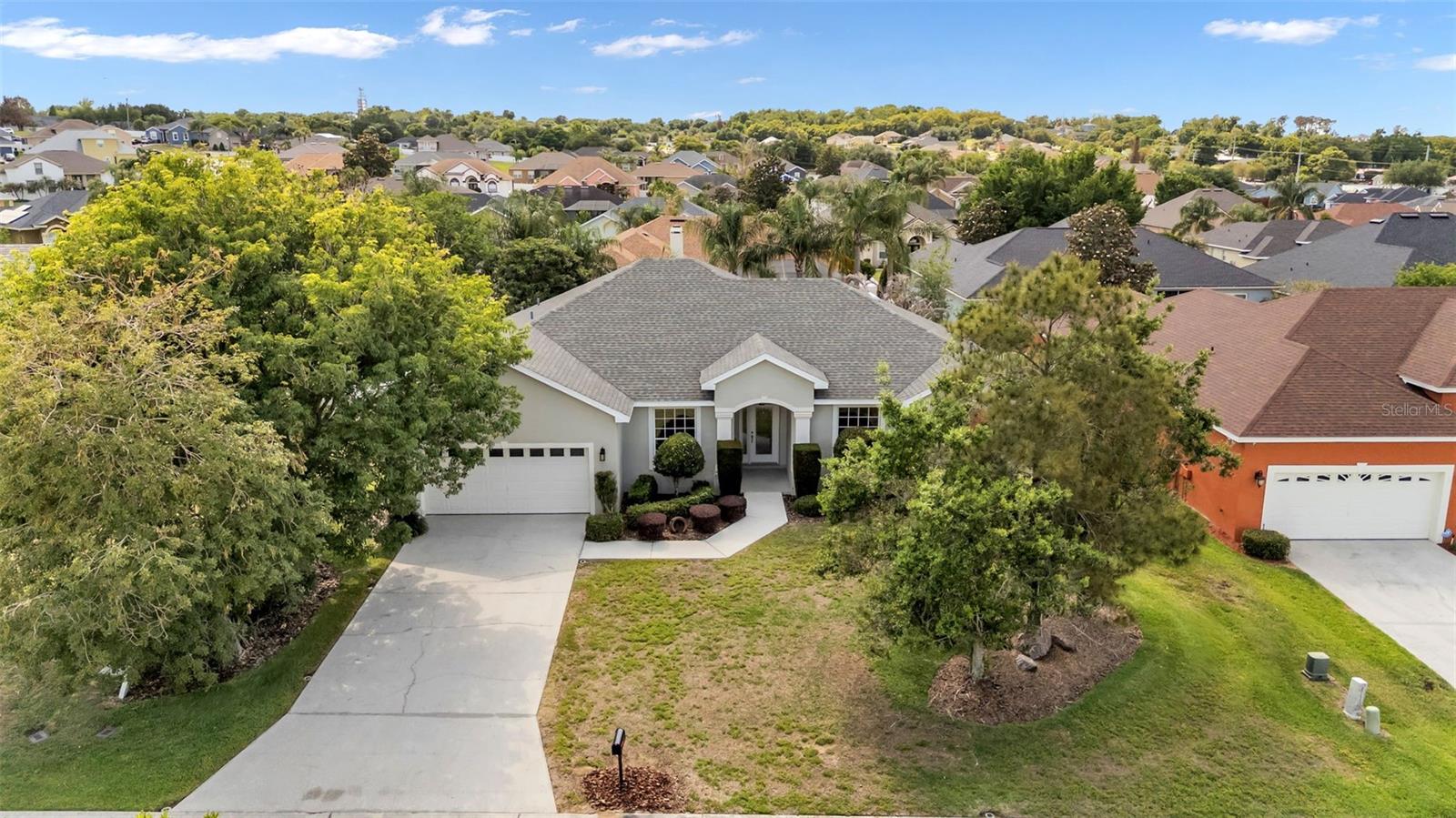 VINTAGE VIEW - Residential