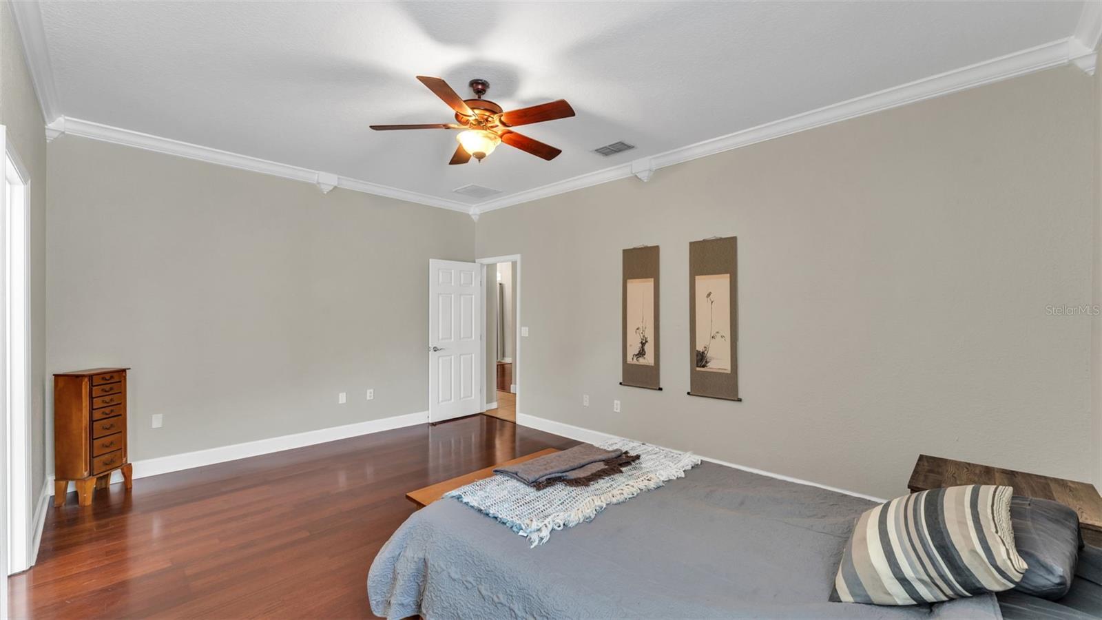 VINTAGE VIEW - Residential