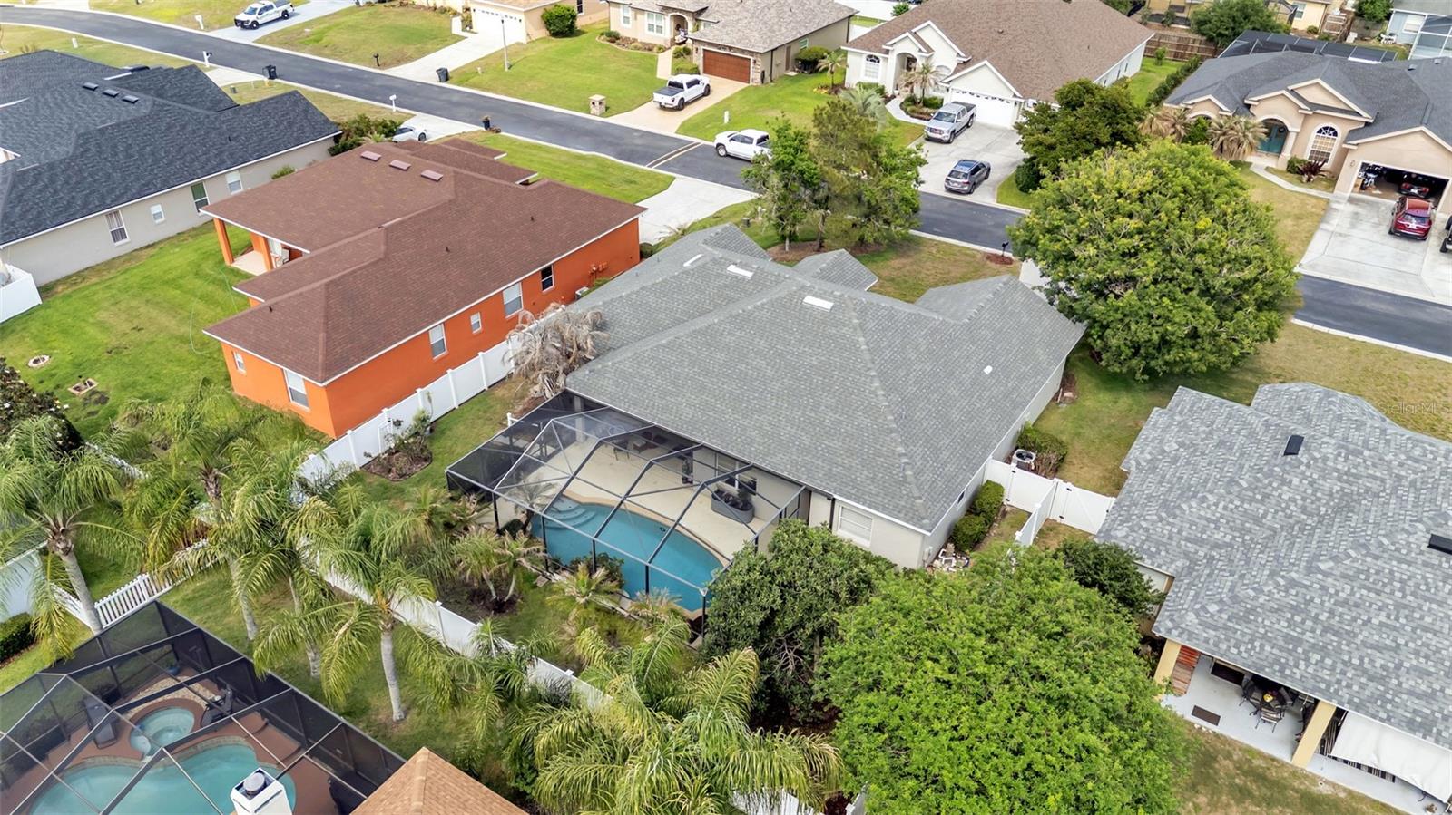 VINTAGE VIEW - Residential